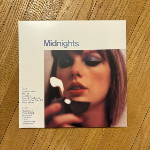 Taylor Swift Midnights vinyl with signed insert - Picture 3 of 4
